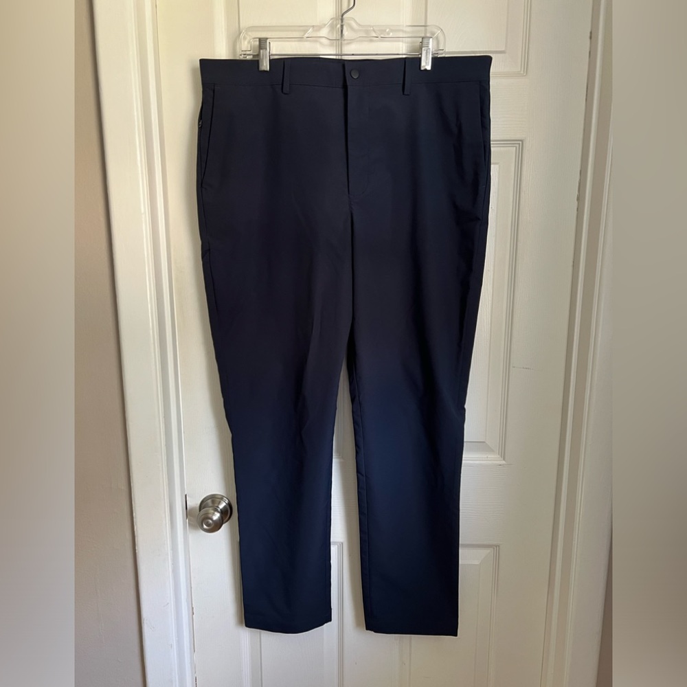 BANANA REPUBLIC